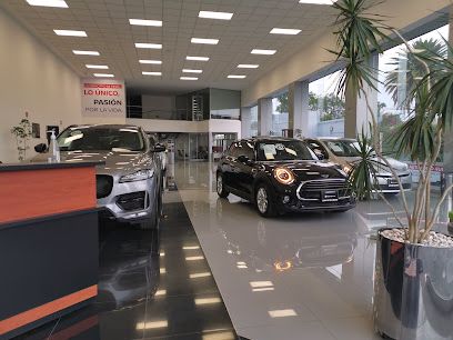 Agencia Chrysler en Xochimilco, Ciudad de México, CDMX Agencia Chrysler en Xochimilco, Ciudad de México, CDMX