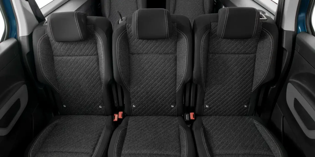 La nueva Peugeot Rifter 2026 llega a México con rediseño exterior, i-Cockpit digital, motores eficientes y hasta 4,000 L de capacidad de carga. Conócela aquí.