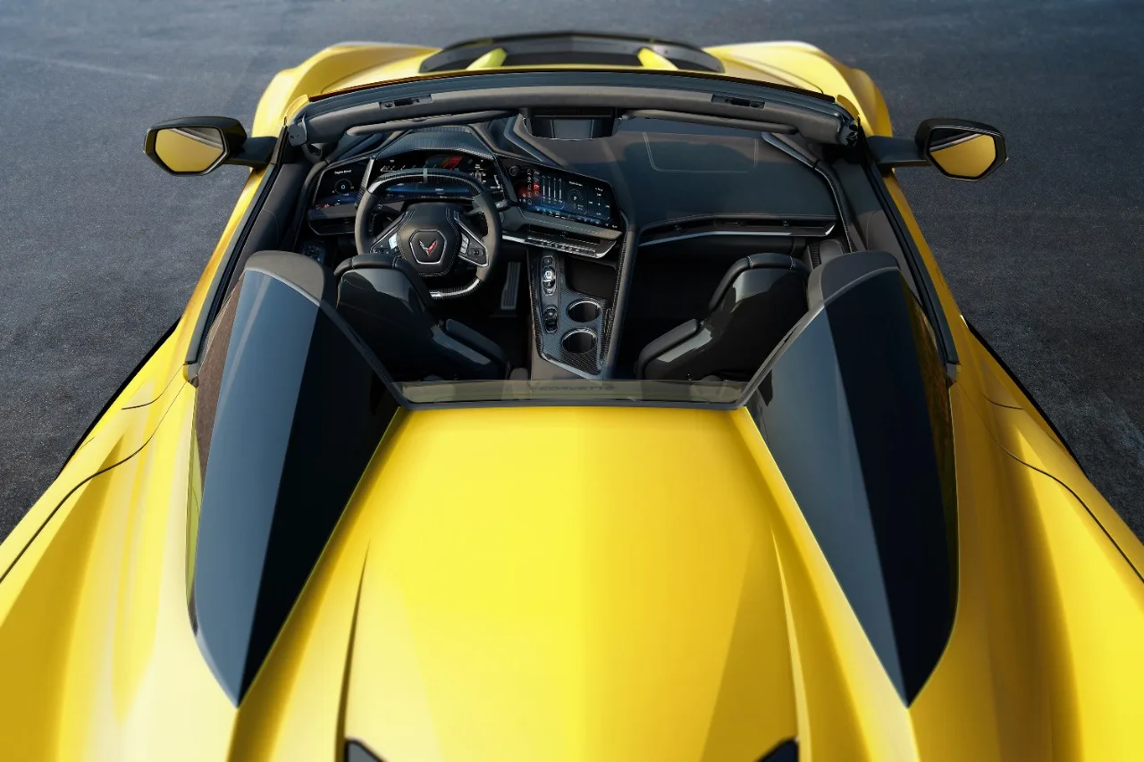 Vista superior de Chevrolet Corvette ZR1 convertible 2026. Se muestra un modelo de preproducción; el vehículo de producción final puede variar.