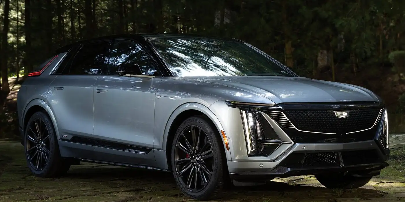 LYRIQ-V 2026, el Cadillac más rápido de la historia, llega a México