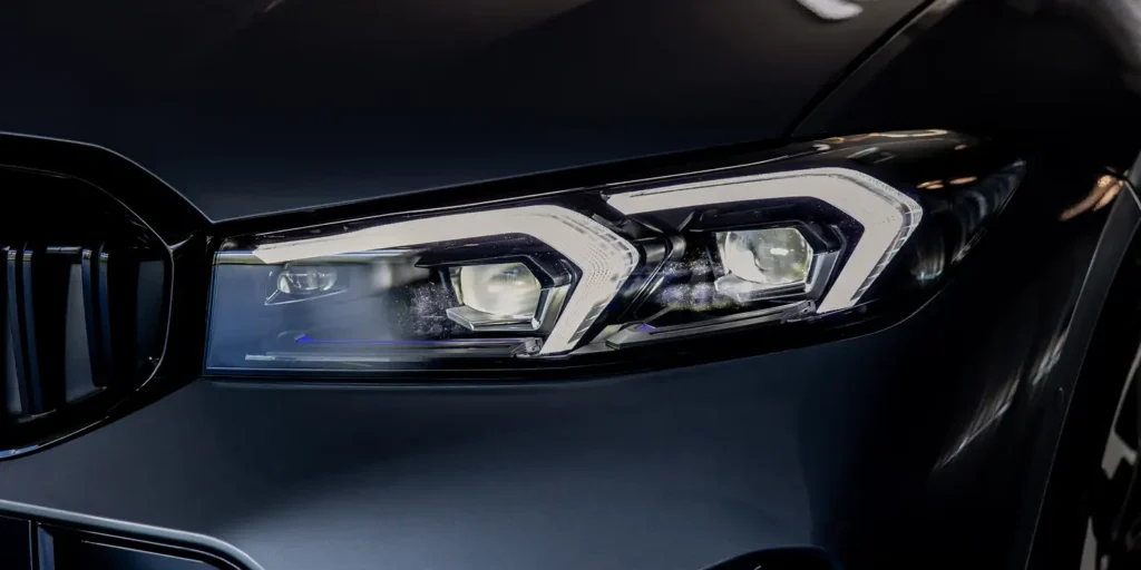 BMW 330e 50 Jahre Edition