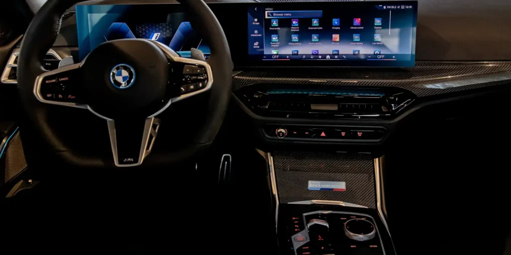 BMW 330e 50 Jahre Edition