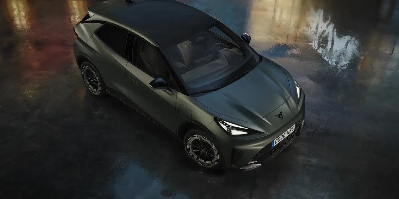 El CUPRA Raval llega con diseño rebelde, hasta 226 CV y 444 km de autonomía en un formato compacto y deportivo.