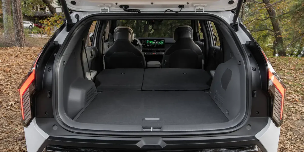 kia ev3 suv electrico blanco cajuela